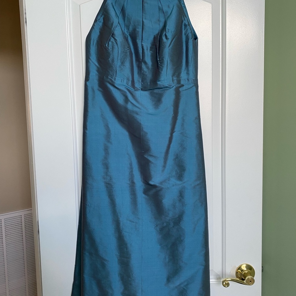 Worn once. Excellent condition. Some alterations